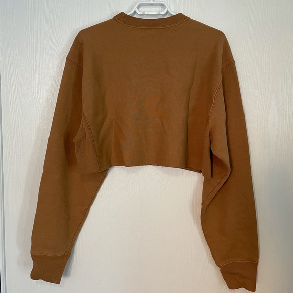 BRAND NEW Champion cropped crewneck sweater - Picture 3 of 3